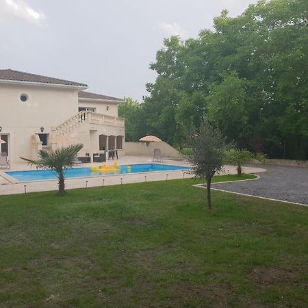 Maison Calme Et Spacieuse Bassens  Dış mekan fotoğraf