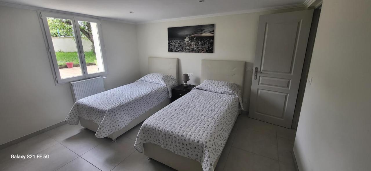 Maison Calme Et Spacieuse Bassens  Dış mekan fotoğraf